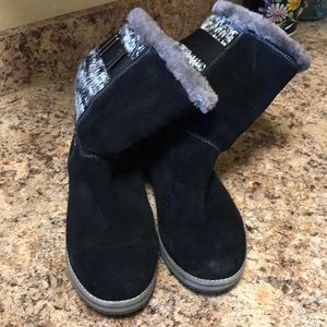 Suede winter boots size 9.5 White Mountain
